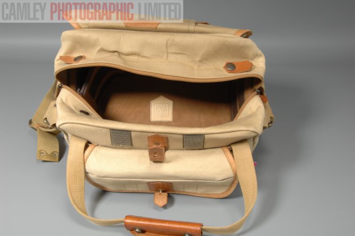 Fogg Camera Bag in Sand Leather and Canvas. Graded: EXC [#10064] - Image 7