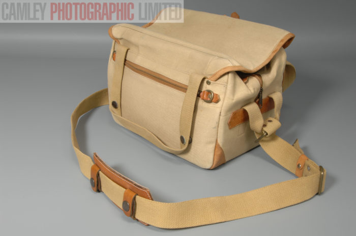 Fogg Camera Bag in Sand Leather and Canvas. Graded: EXC [#10064] - Image 8