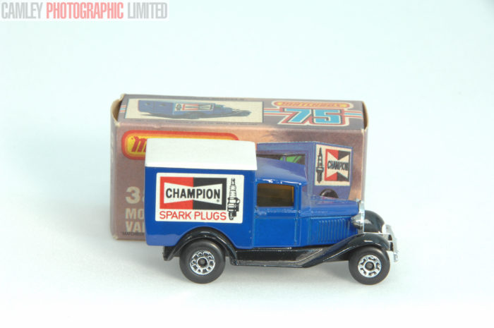 Matchbox 38 Model A Van. Champion. Boxed. Mint (38). Graded: LN- [#9770] - Image 4