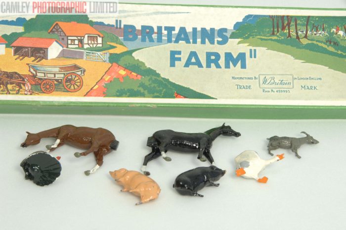 Britains Farm Lead Animals Set 123F. 7 piece. Boxed. Graded: LN- [#9795] - Image 4