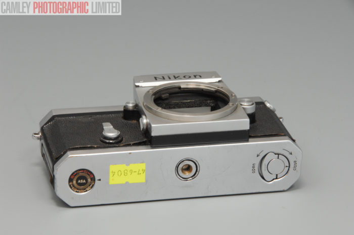 Nikon F Body in Chrome. Early 1960 model - 641xxxx. Graded: EXC [#6804] - Image 6
