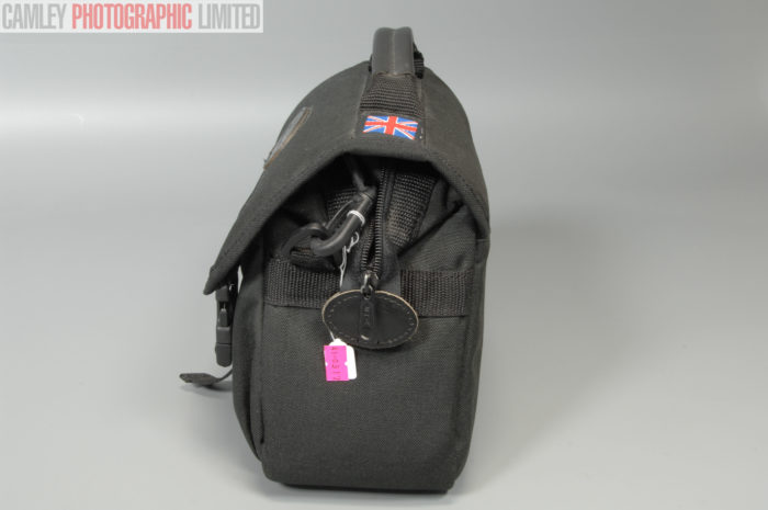 CCS Heritage Great Britain Black Camera Bag and Strap. Graded: LN- [#10317] - Image 4