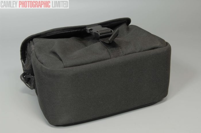CCS Heritage Great Britain Black Camera Bag and Strap. Graded: LN- [#10317] - Image 5