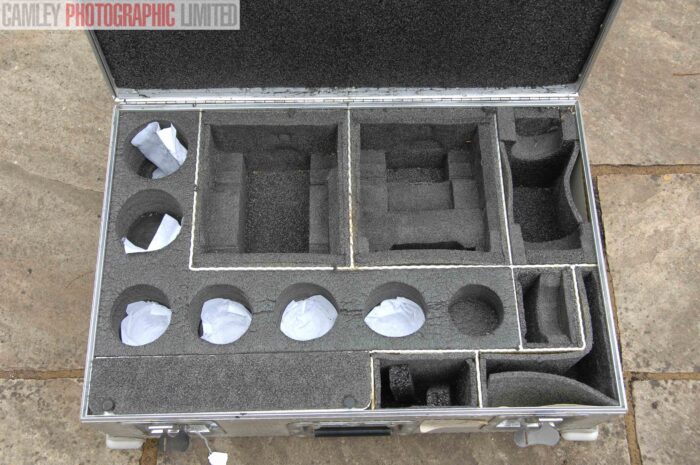 Original Metal Aluminium Flight Case. 62 x 43 x 20cm. Graded: EXC- [#11075] - Image 8