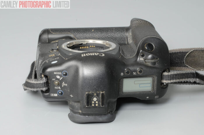 Canon EOS 1DS Body w/Charger & Battery 27916 Shutter Count. Graded: EXC [#11208] - Image 4
