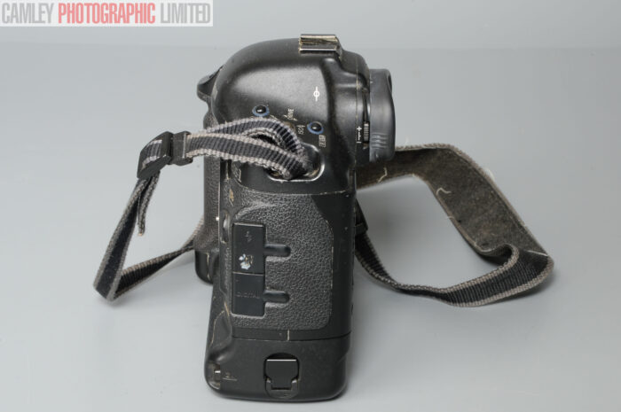 Canon EOS 1DS Body w/Charger & Battery 27916 Shutter Count. Graded: EXC [#11208] - Image 7