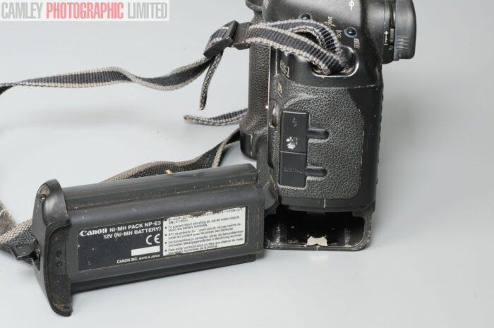 Canon EOS 1DS Body w/Charger & Battery 27916 Shutter Count. Graded: EXC [#11208] - Image 8