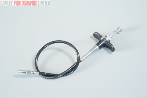 Short Vinyl/Plastic 26cm Camera Locking Cable Release. Graded: EXC [#11705]