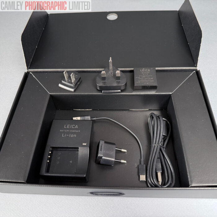 Leica x2 Paul Smith Limited Edition. Boxed (18453). Graded: LN- [#11871] - Image 7